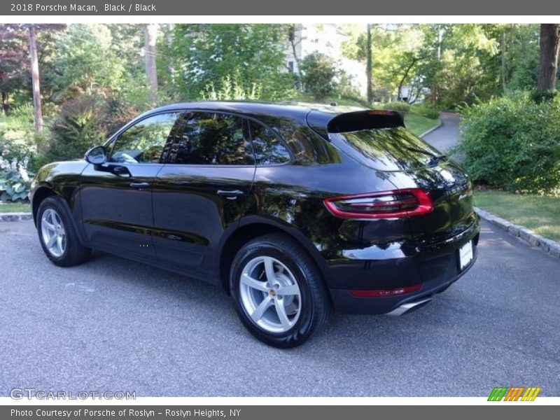 Black / Black 2018 Porsche Macan