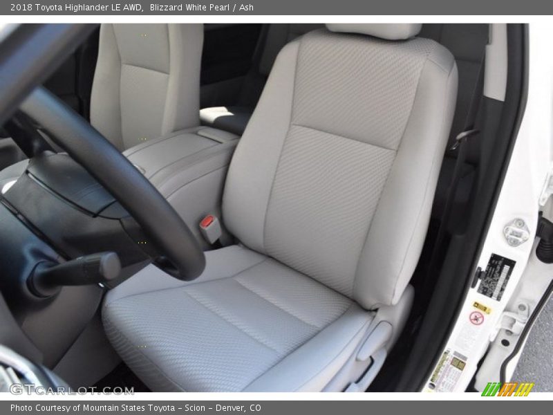 Blizzard White Pearl / Ash 2018 Toyota Highlander LE AWD