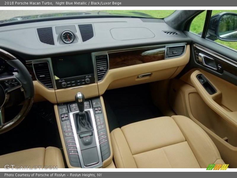 Night Blue Metallic / Black/Luxor Beige 2018 Porsche Macan Turbo