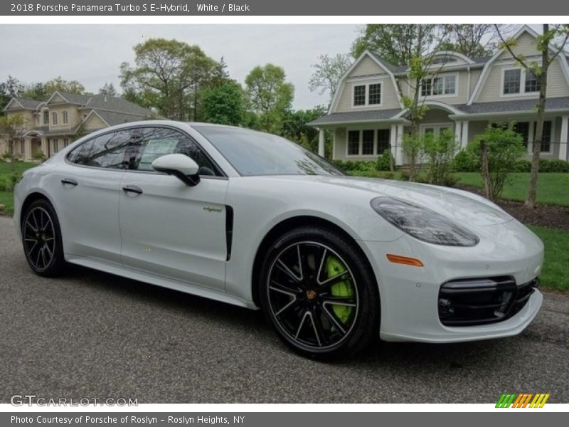 Front 3/4 View of 2018 Panamera Turbo S E-Hybrid