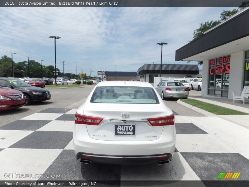 Blizzard White Pearl / Light Gray 2018 Toyota Avalon Limited