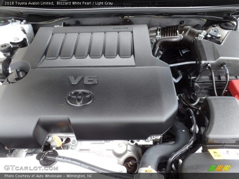 Blizzard White Pearl / Light Gray 2018 Toyota Avalon Limited