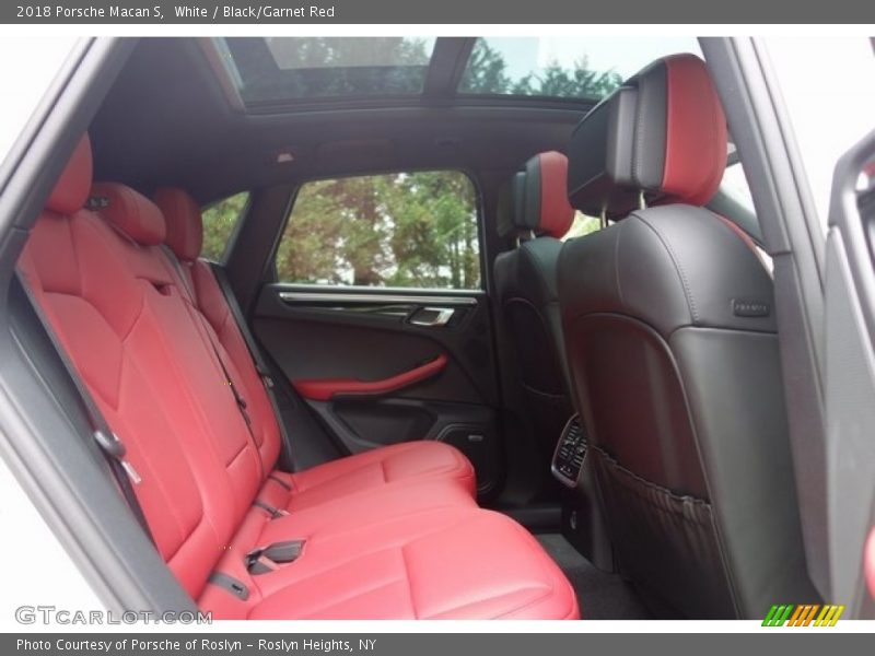 White / Black/Garnet Red 2018 Porsche Macan S