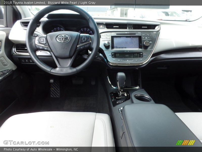 Blizzard White Pearl / Light Gray 2018 Toyota Avalon Limited