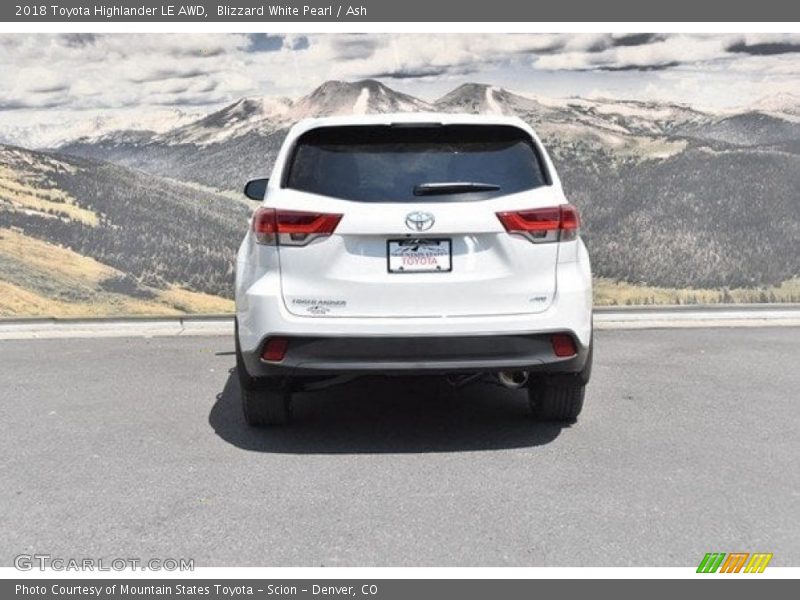 Blizzard White Pearl / Ash 2018 Toyota Highlander LE AWD