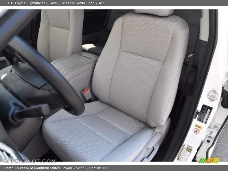 Blizzard White Pearl / Ash 2018 Toyota Highlander LE AWD