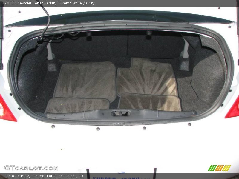 Summit White / Gray 2005 Chevrolet Cobalt Sedan
