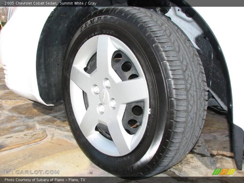 Summit White / Gray 2005 Chevrolet Cobalt Sedan