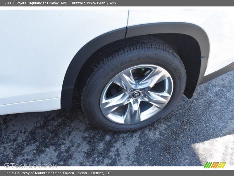 Blizzard White Pearl / Ash 2018 Toyota Highlander Limited AWD