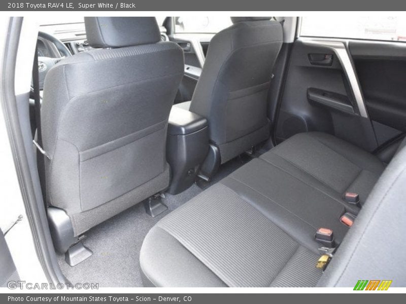 Super White / Black 2018 Toyota RAV4 LE