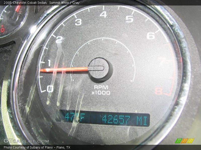 Summit White / Gray 2005 Chevrolet Cobalt Sedan