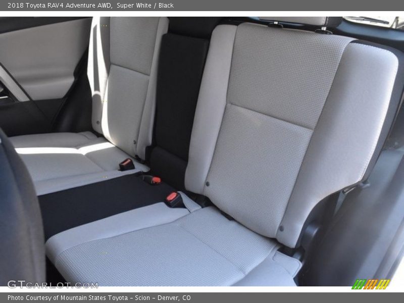 Super White / Black 2018 Toyota RAV4 Adventure AWD