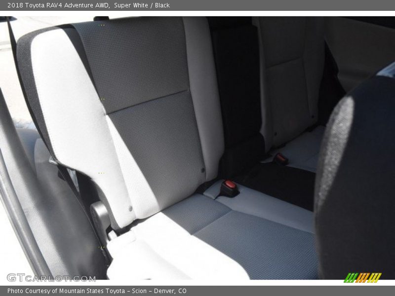 Super White / Black 2018 Toyota RAV4 Adventure AWD