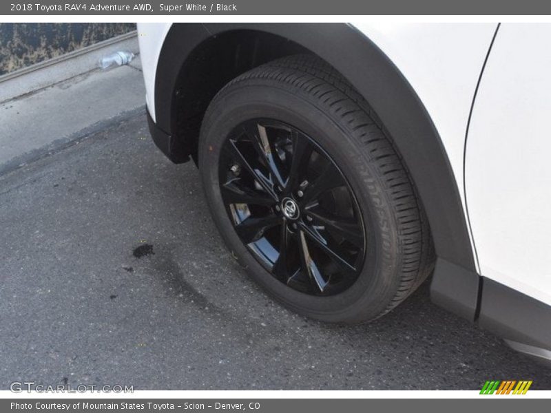 Super White / Black 2018 Toyota RAV4 Adventure AWD