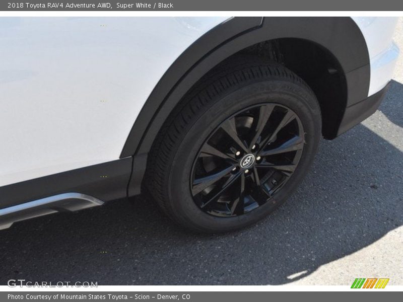 Super White / Black 2018 Toyota RAV4 Adventure AWD