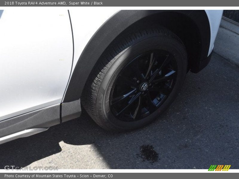 Super White / Black 2018 Toyota RAV4 Adventure AWD