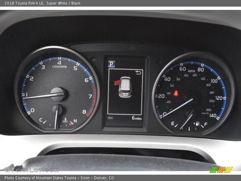 Super White / Black 2018 Toyota RAV4 LE