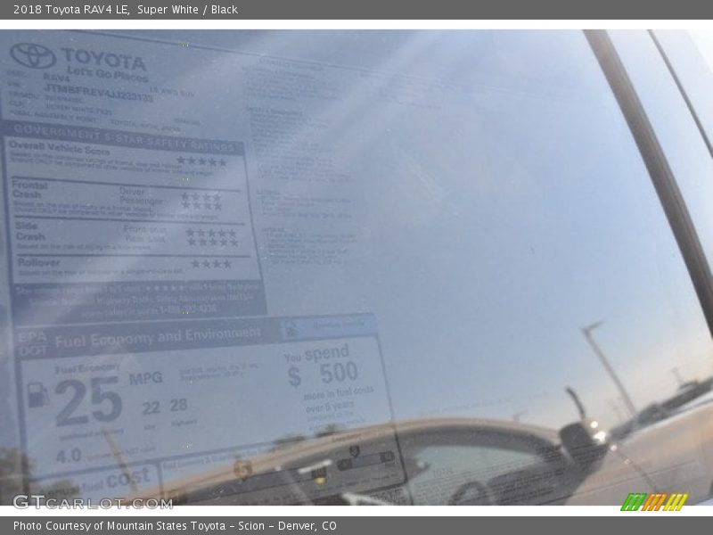 Super White / Black 2018 Toyota RAV4 LE