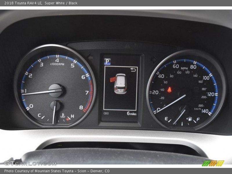 Super White / Black 2018 Toyota RAV4 LE