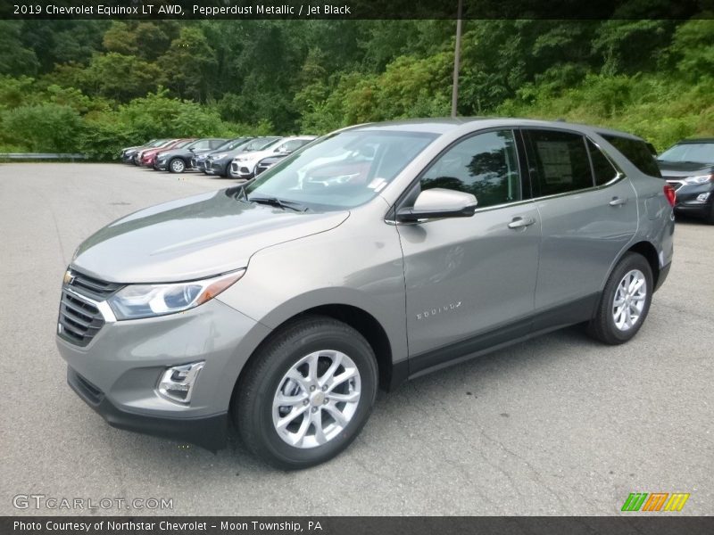 Front 3/4 View of 2019 Equinox LT AWD