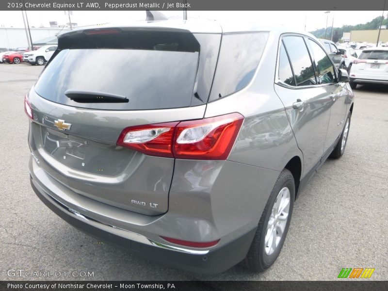 Pepperdust Metallic / Jet Black 2019 Chevrolet Equinox LT AWD