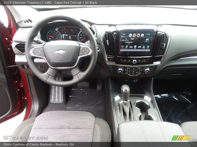 Cajun Red Tintcoat / Jet Black 2019 Chevrolet Traverse LT AWD