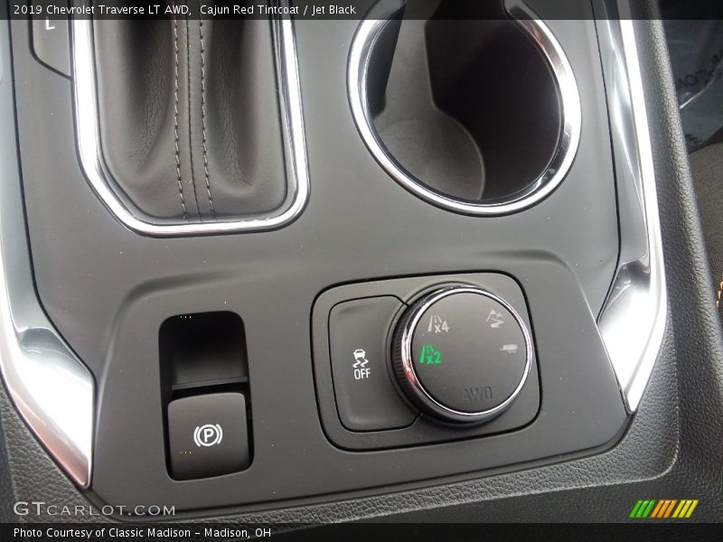 Cajun Red Tintcoat / Jet Black 2019 Chevrolet Traverse LT AWD