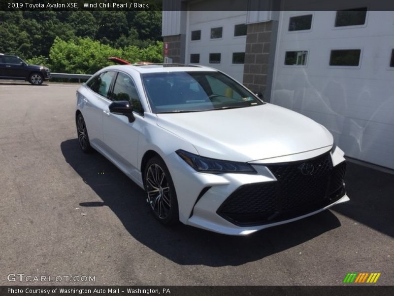 Wind Chill Pearl / Black 2019 Toyota Avalon XSE