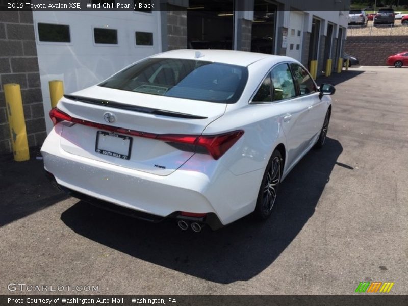 Wind Chill Pearl / Black 2019 Toyota Avalon XSE