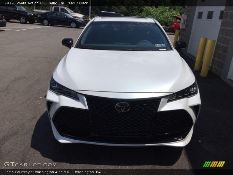 Wind Chill Pearl / Black 2019 Toyota Avalon XSE