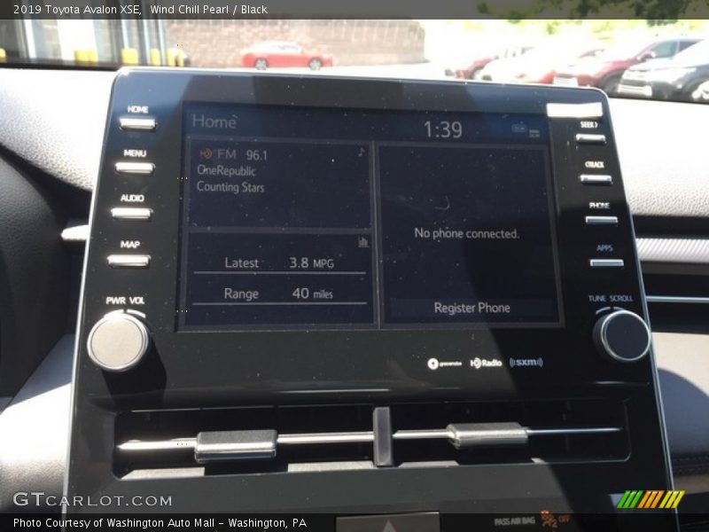 Wind Chill Pearl / Black 2019 Toyota Avalon XSE