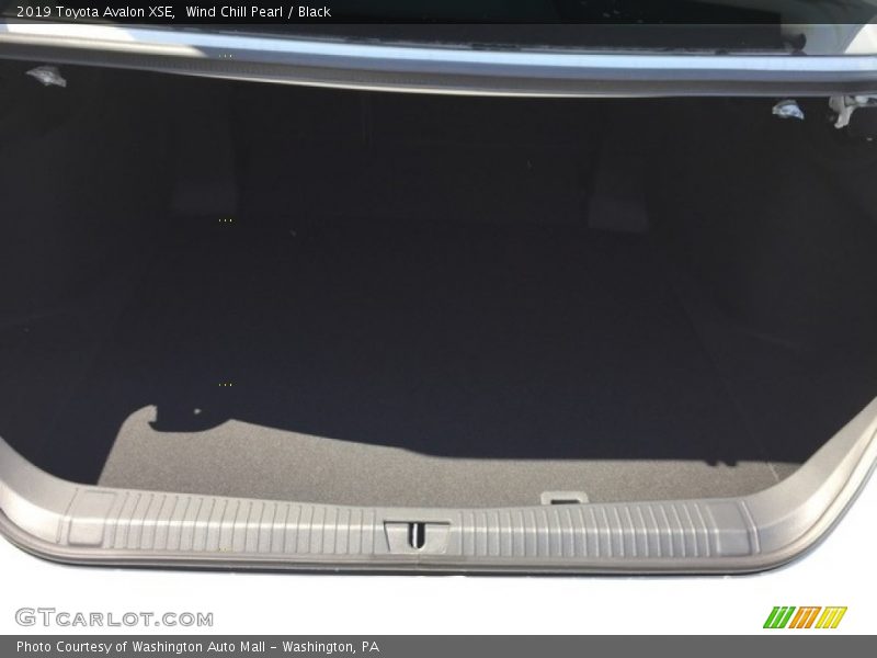 Wind Chill Pearl / Black 2019 Toyota Avalon XSE