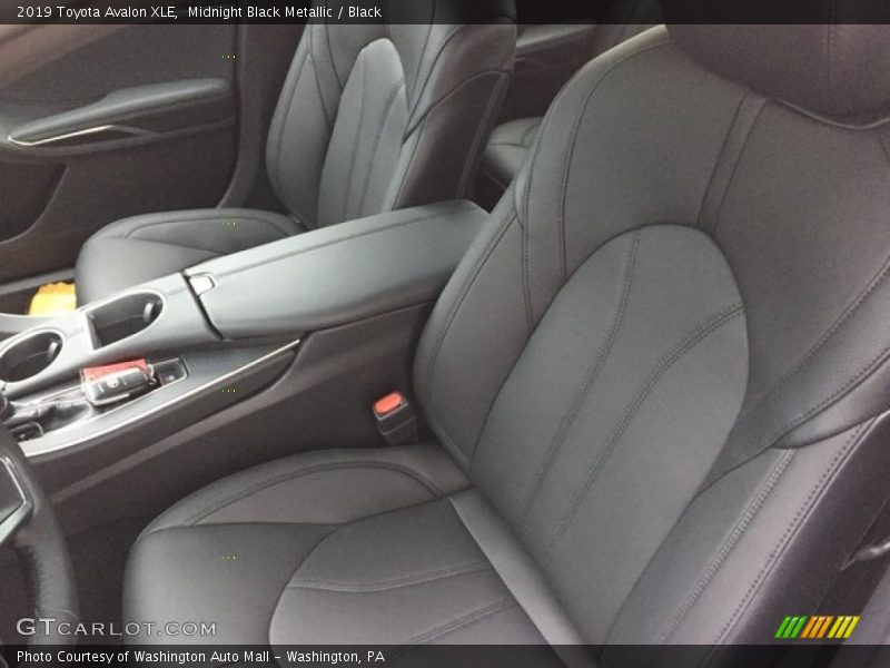 Midnight Black Metallic / Black 2019 Toyota Avalon XLE