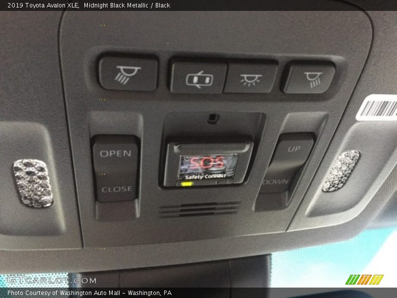 Midnight Black Metallic / Black 2019 Toyota Avalon XLE