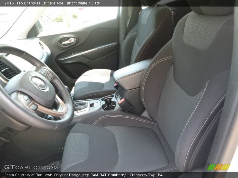 Bright White / Black 2016 Jeep Cherokee Latitude 4x4