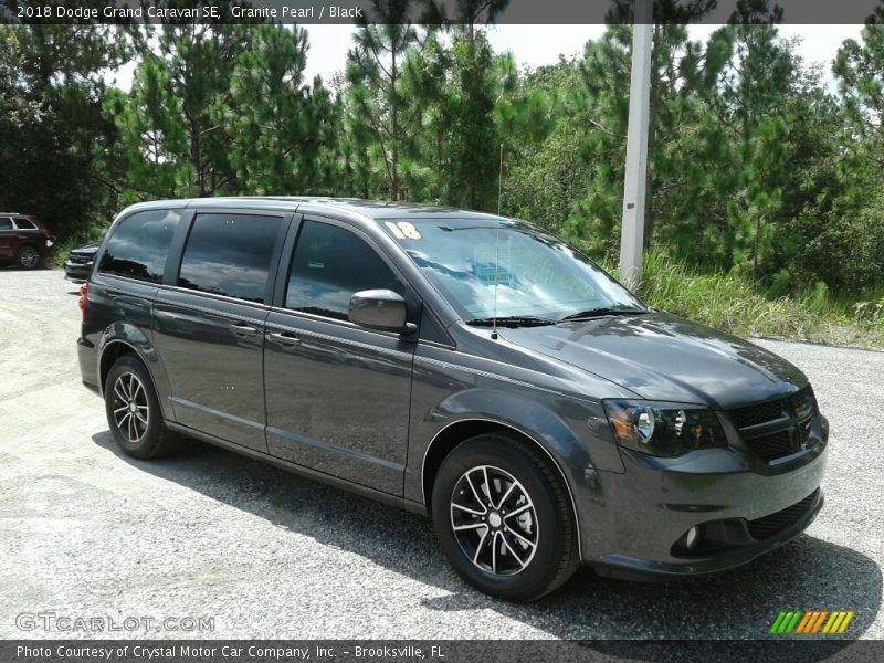 Granite Pearl / Black 2018 Dodge Grand Caravan SE