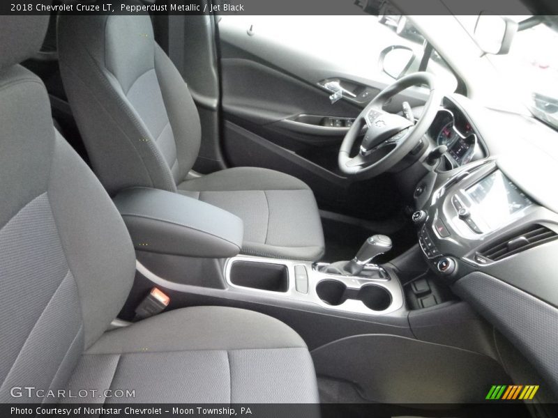 Pepperdust Metallic / Jet Black 2018 Chevrolet Cruze LT