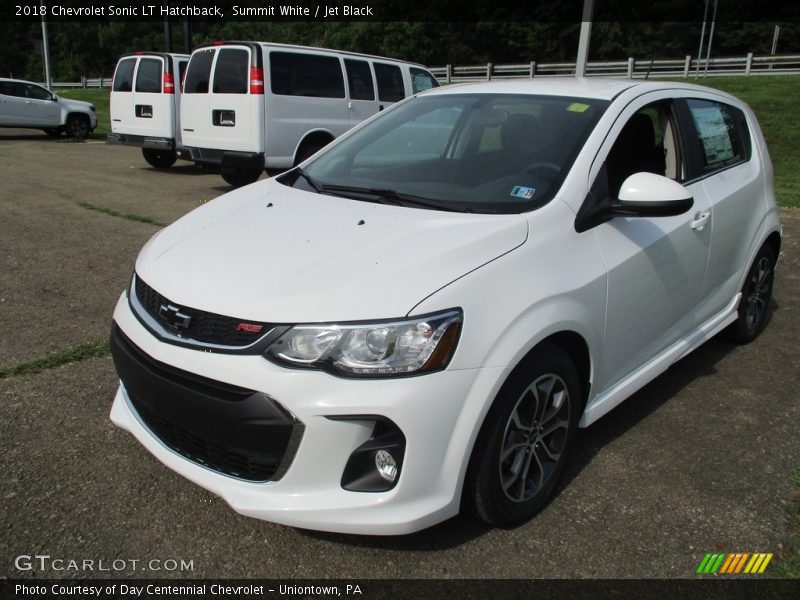 Summit White / Jet Black 2018 Chevrolet Sonic LT Hatchback