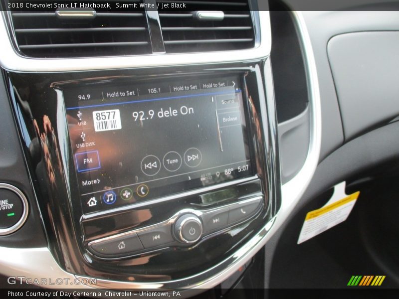 Summit White / Jet Black 2018 Chevrolet Sonic LT Hatchback