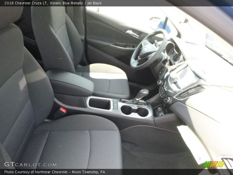 Kinetic Blue Metallic / Jet Black 2018 Chevrolet Cruze LT