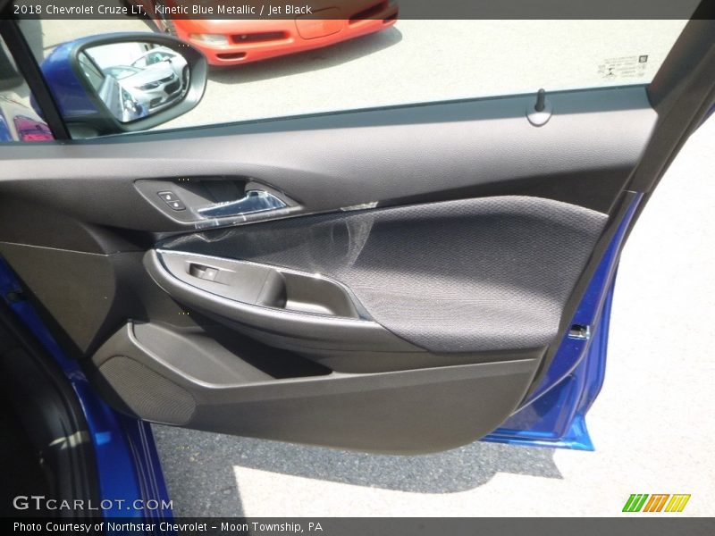 Kinetic Blue Metallic / Jet Black 2018 Chevrolet Cruze LT