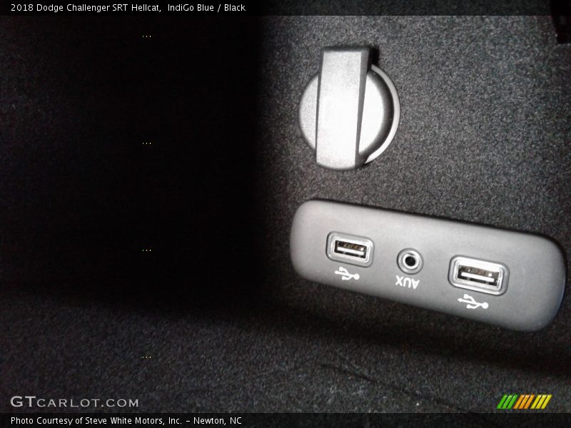 IndiGo Blue / Black 2018 Dodge Challenger SRT Hellcat