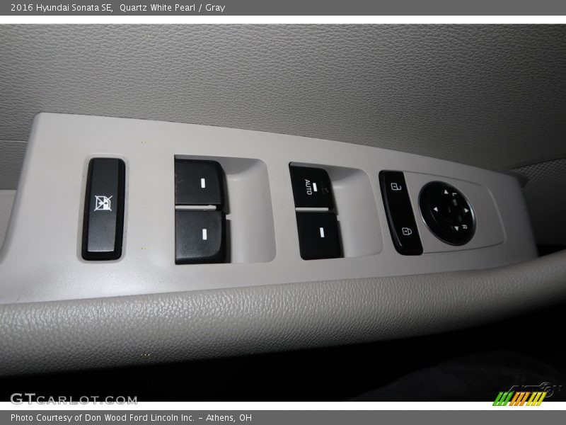 Quartz White Pearl / Gray 2016 Hyundai Sonata SE