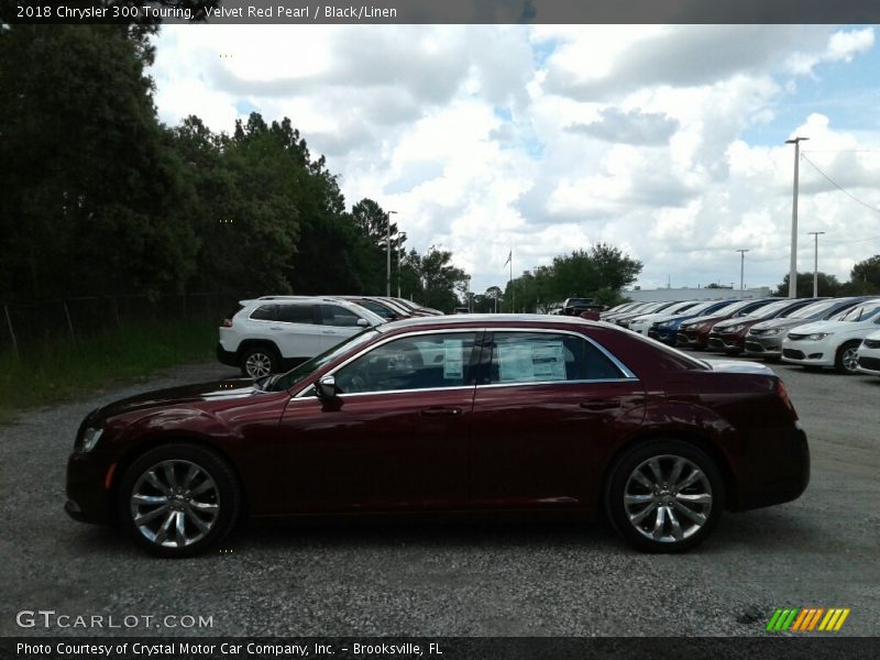 Velvet Red Pearl / Black/Linen 2018 Chrysler 300 Touring