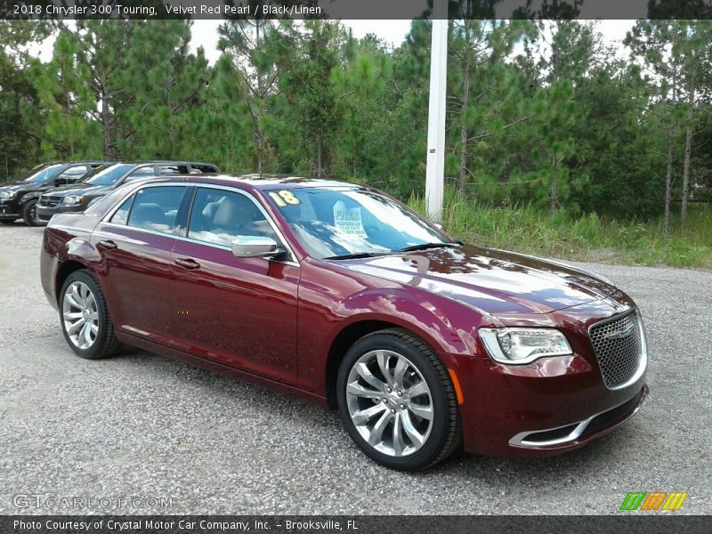 Velvet Red Pearl / Black/Linen 2018 Chrysler 300 Touring