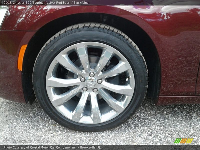 Velvet Red Pearl / Black/Linen 2018 Chrysler 300 Touring