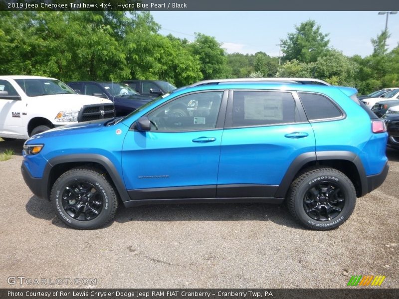 Hydro Blue Pearl / Black 2019 Jeep Cherokee Trailhawk 4x4