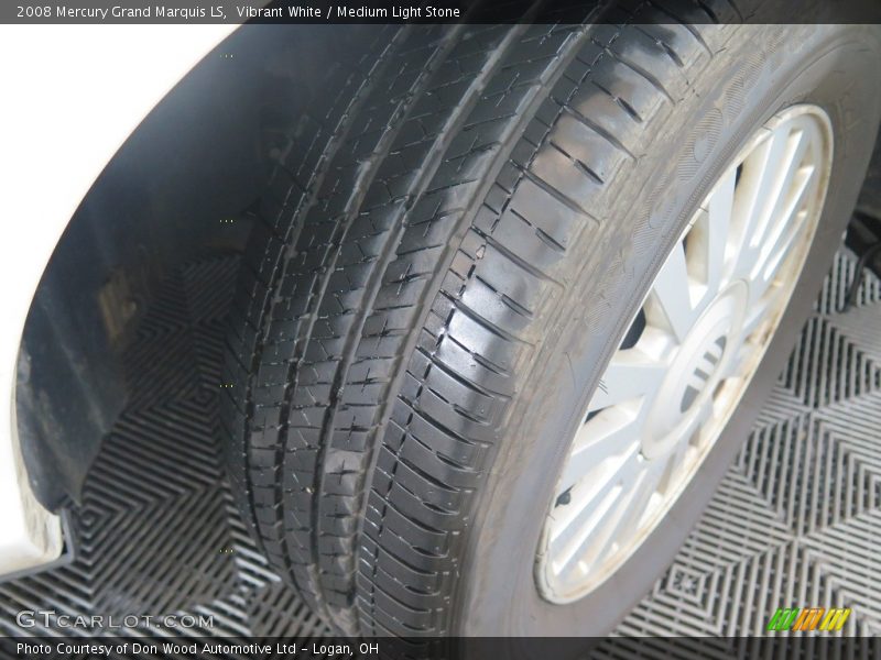 Vibrant White / Medium Light Stone 2008 Mercury Grand Marquis LS
