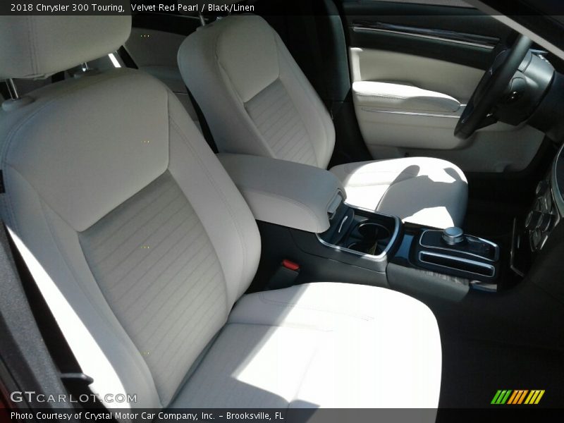 Velvet Red Pearl / Black/Linen 2018 Chrysler 300 Touring