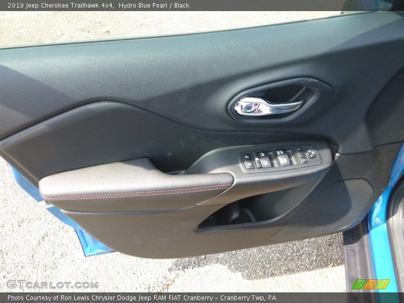 Hydro Blue Pearl / Black 2019 Jeep Cherokee Trailhawk 4x4